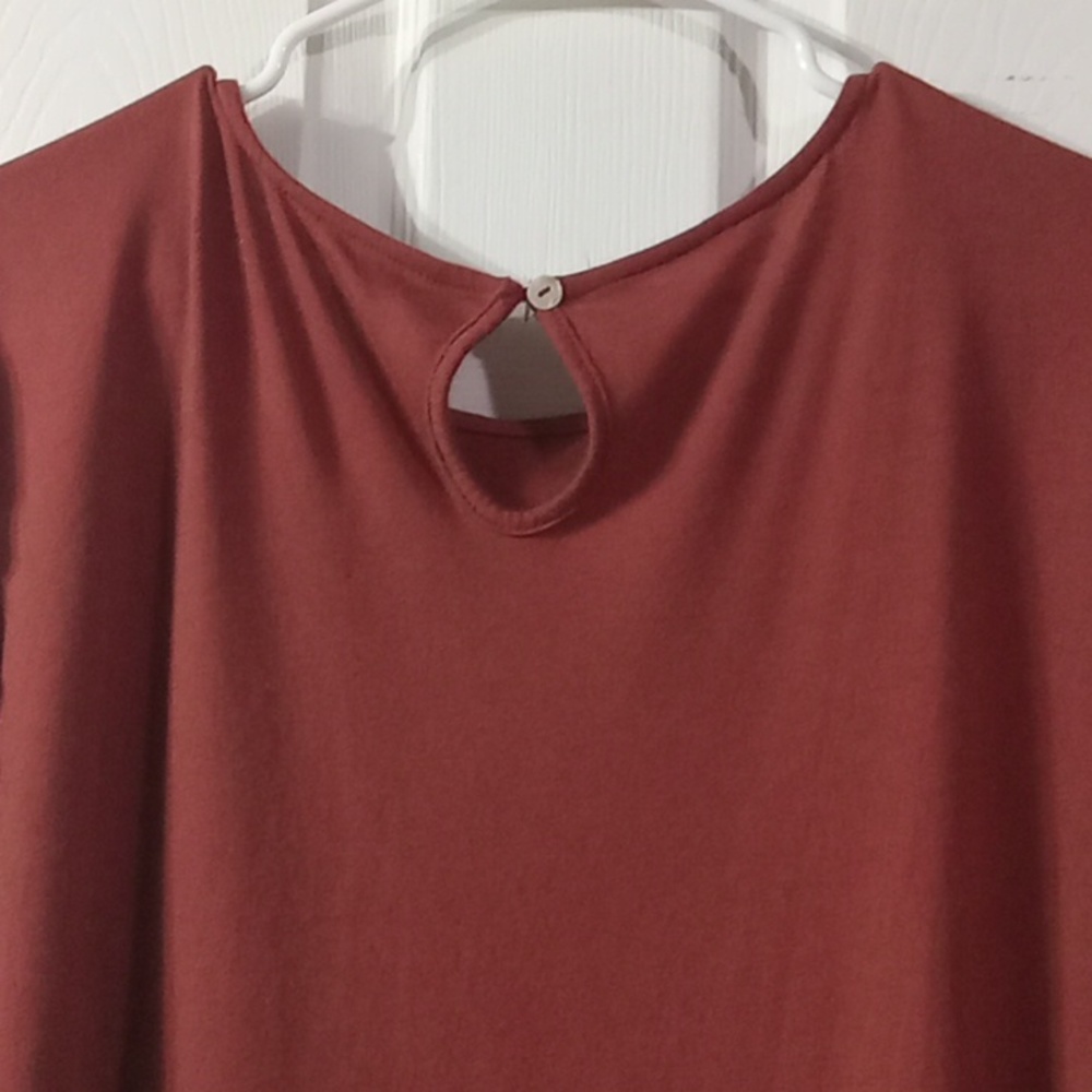 Women's top by amarillis - Picture 7 of 8